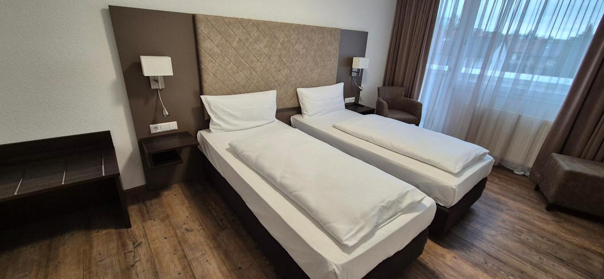Melvi Hotel Göppingen Екстериор снимка