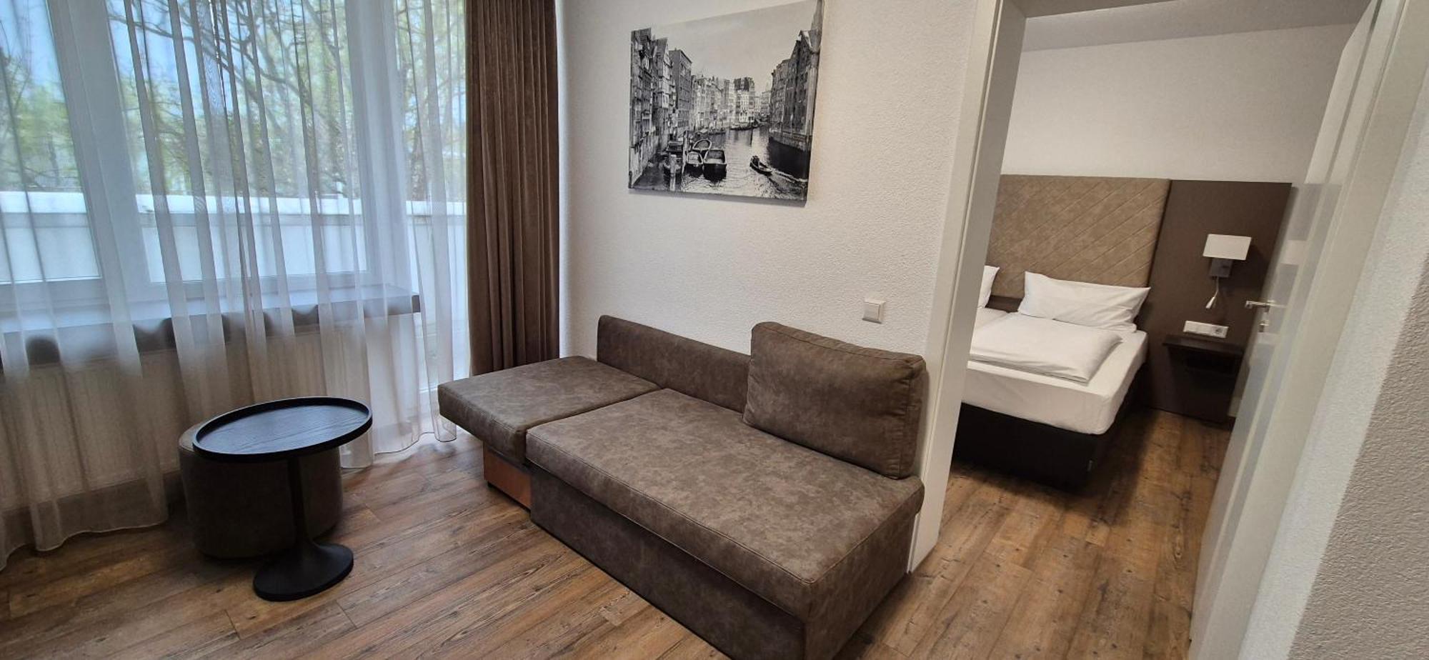 Melvi Hotel Göppingen Екстериор снимка