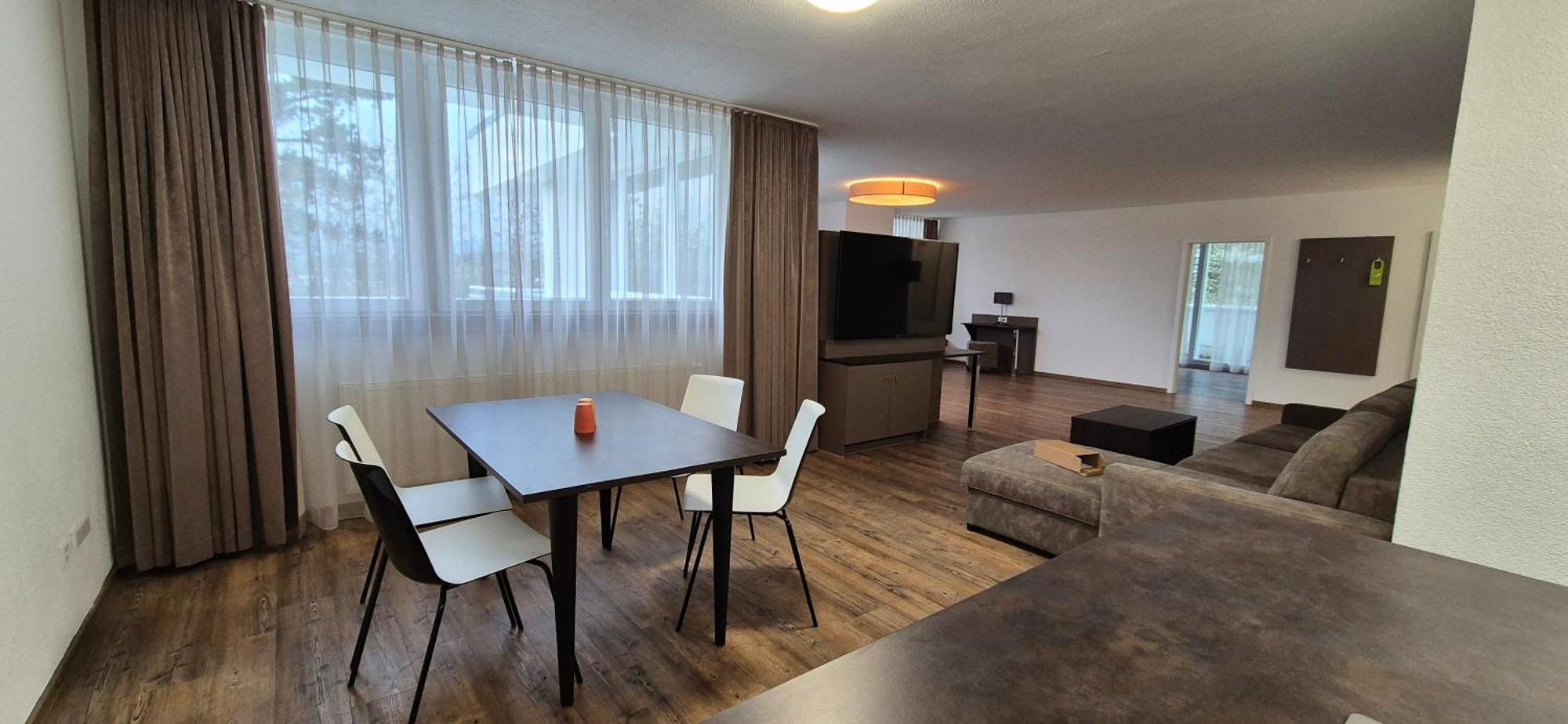 Melvi Hotel Göppingen Екстериор снимка