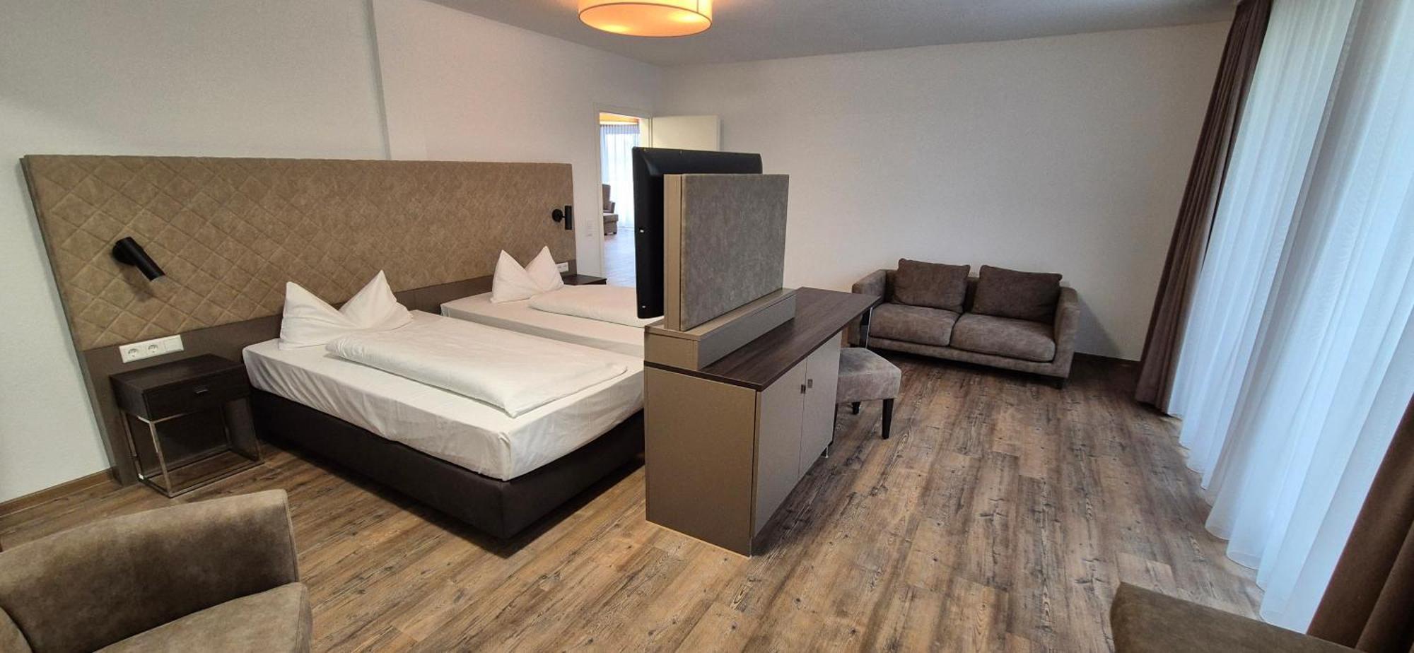 Melvi Hotel Göppingen Екстериор снимка