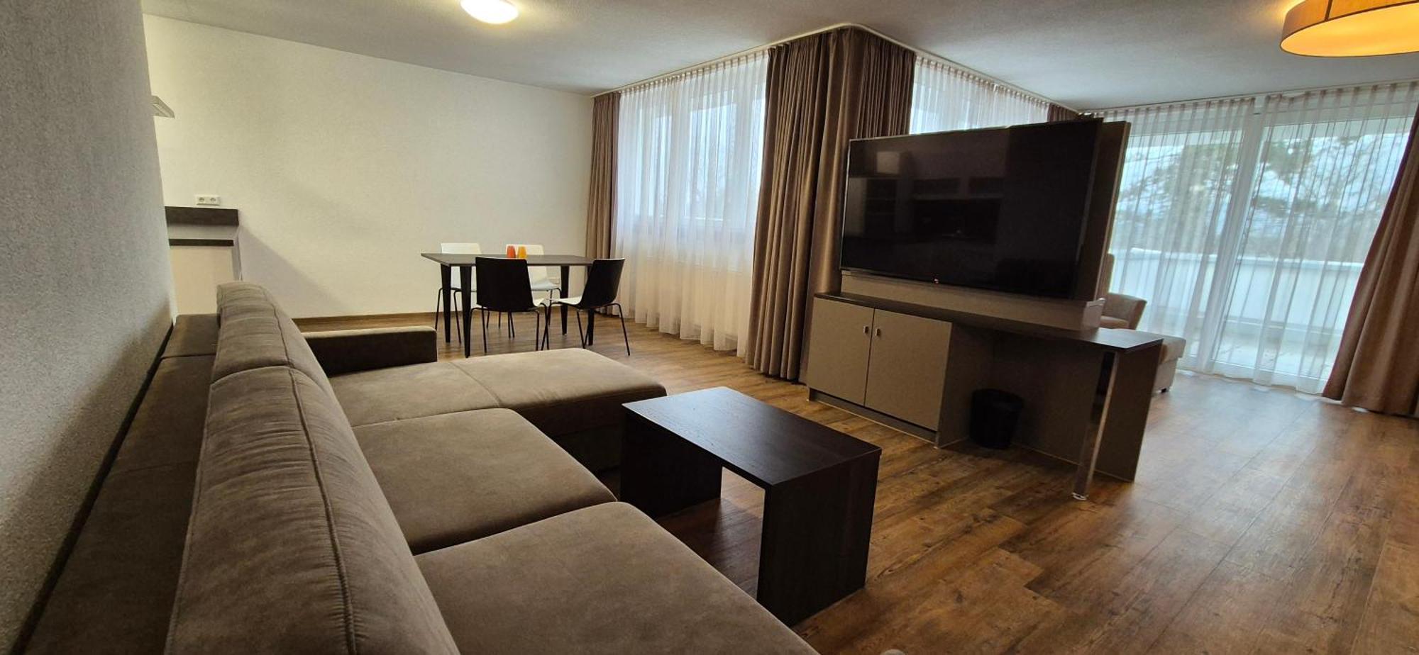 Melvi Hotel Göppingen Екстериор снимка